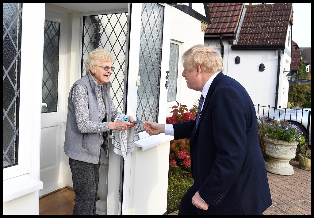 英国首相最新动态